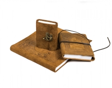  Notebook mit Lederbezug